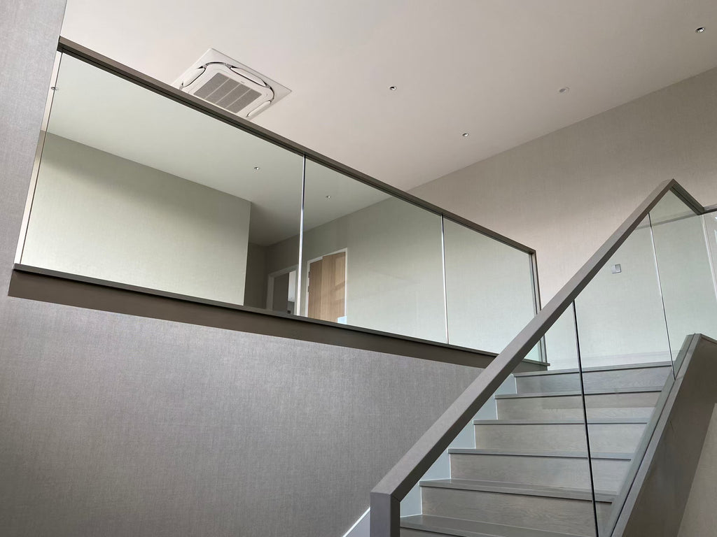 Aluminum Base Shoe Glass Railing System（Surface Mounted）